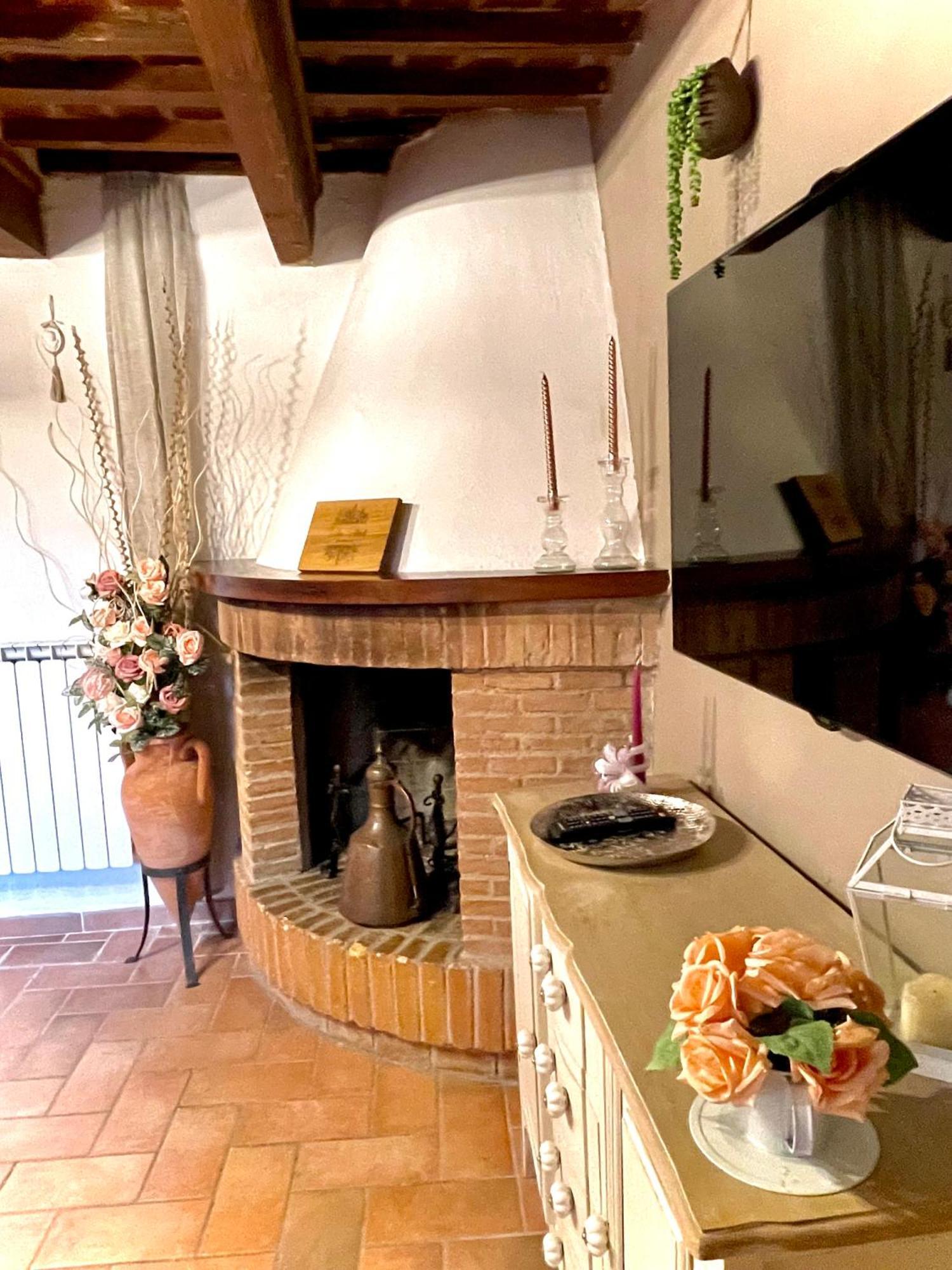 Intero Appartamento Con Private Pool E Jacuzzi Podere Settefrati 몬타이오네 외부 사진